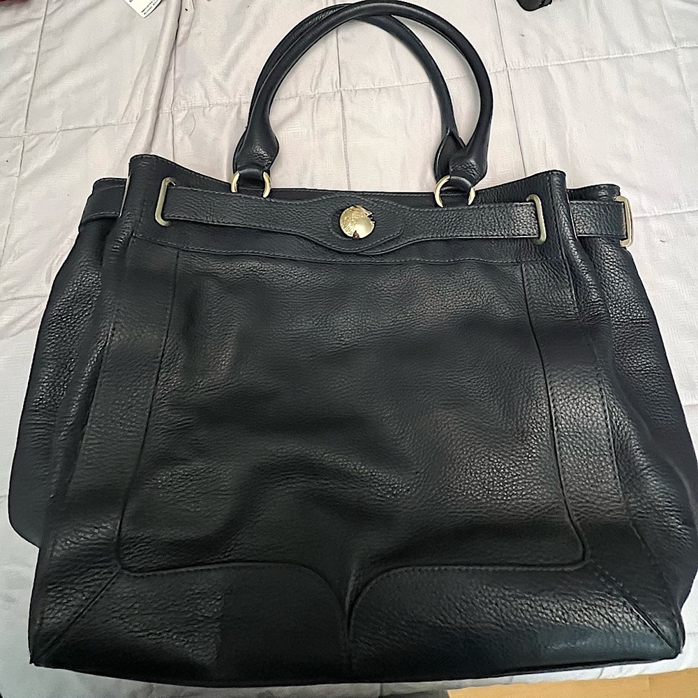 Versace Blue Hand Bag (Used).
Original, Authentic, leather, Made In Italy.